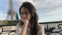 Baby曬巴黎度假照，穿比基尼腰細腿長身材火辣