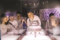 博物館該不該為參觀者井噴破“周一閉館”慣例