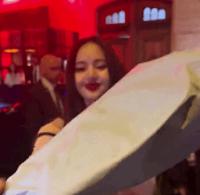 Lisa瘋馬秀首演夠瘋，LVMH老板和三公子都去了