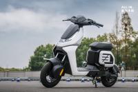 鎖定九號、小牛展開競爭，極核發布首款踏板電動自行車AE 2